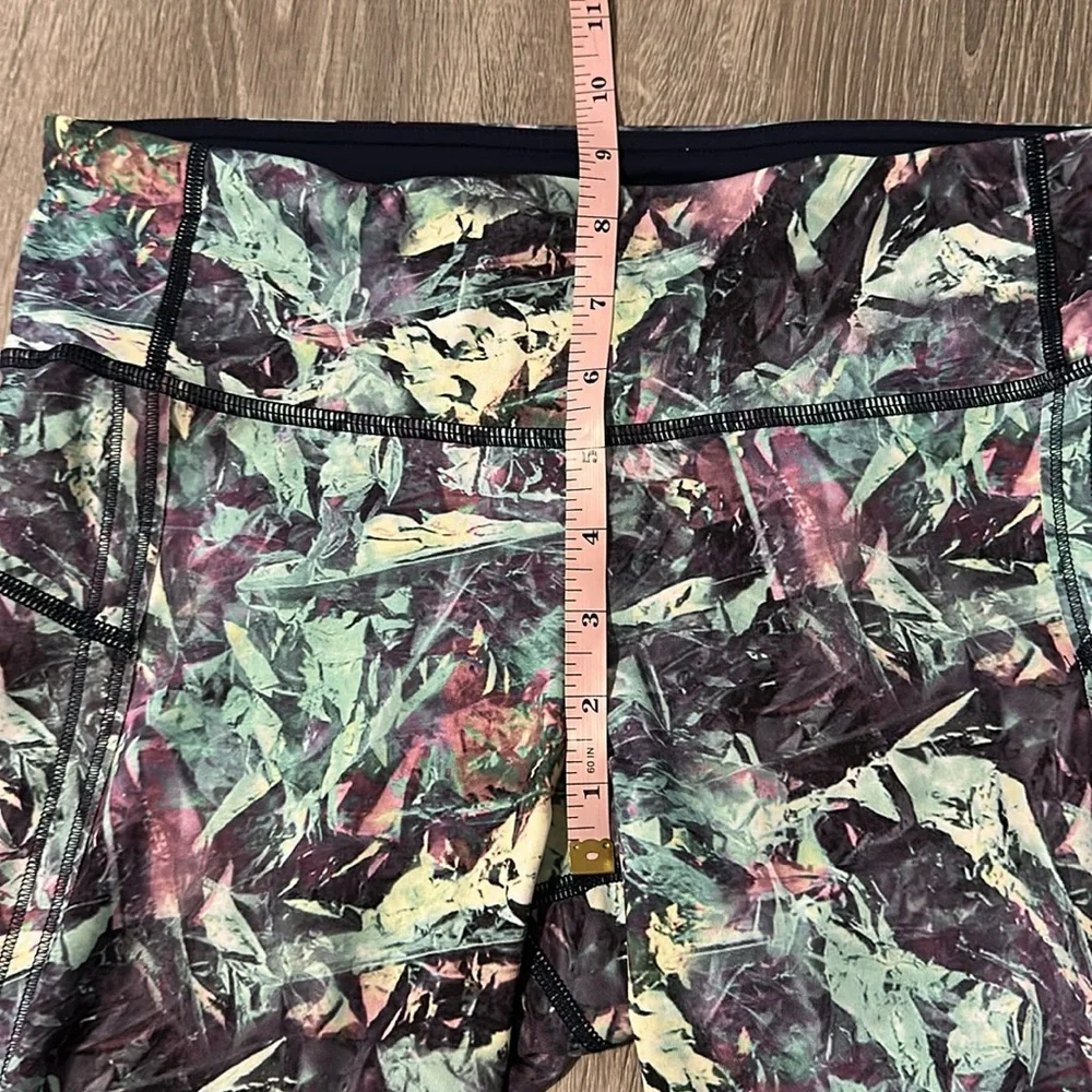 Lululemon Women's Sz 8 Run Top‎ Speed Athletic Workout Yoga Lounge Crop Leggings - Picture 10 of 14